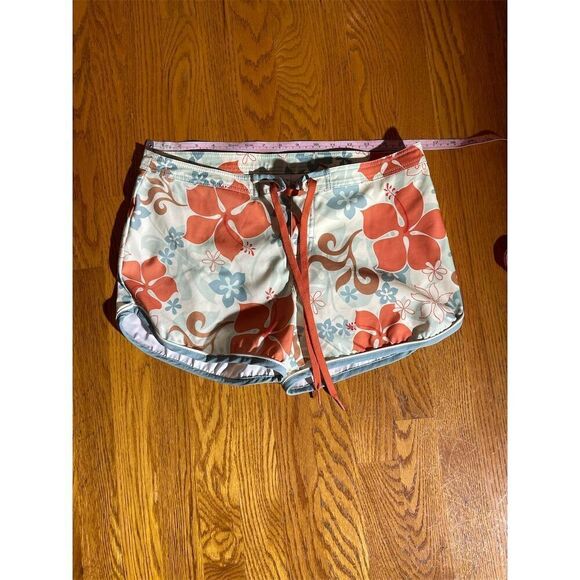 Crazy Shirts  Hawaiian Floral Board Shorts Size 9 Multicolor - Picture 1 of 9